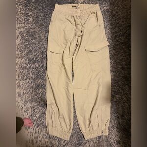 Old Navy cream colored cargo pants with zipper detail